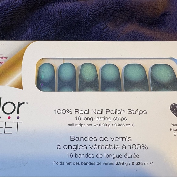 Color Street Shimmering blue ombré  Nail Strips - Picture 3 of 3